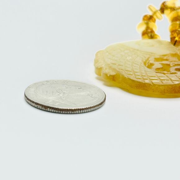 Vintage Handmade Chinese Yellow Jade Carved Double Fish Pendant - Picture 4 of 4